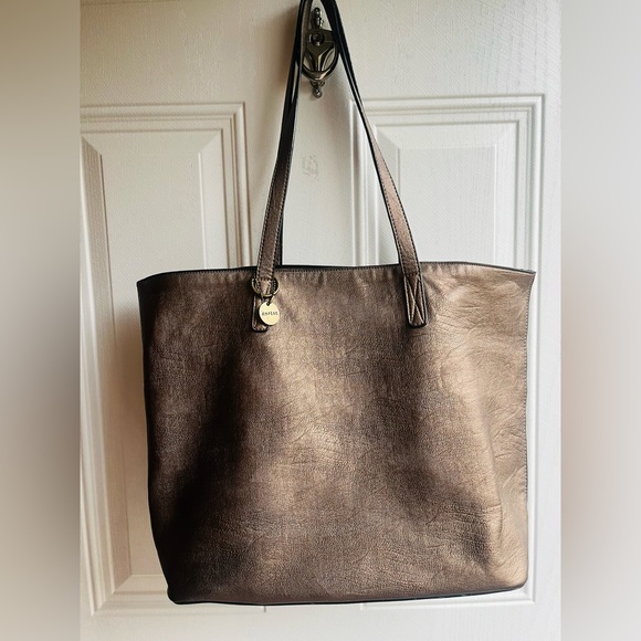 The Lucia Tote - Large Bronze Tote Bag by Ampere; High quality vegan leather - Picture 16 of 16